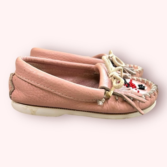 MINNETONKA Kids Pink Leather Moccasins with Fringe and Beading Size 8 - Picture 3 of 8